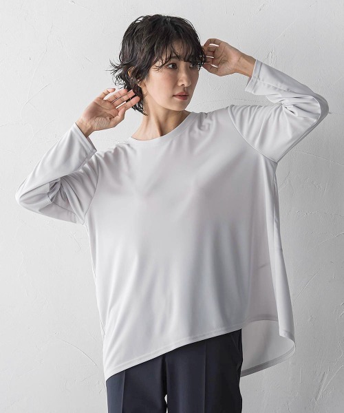 la.f…（ラエフ）の「“ブラウスのように着られる”さらさらストレッチトップス（Tシャツ/カットソー・レディース・ブラック系その他/ライトグレー・9号）」の2枚目の写真