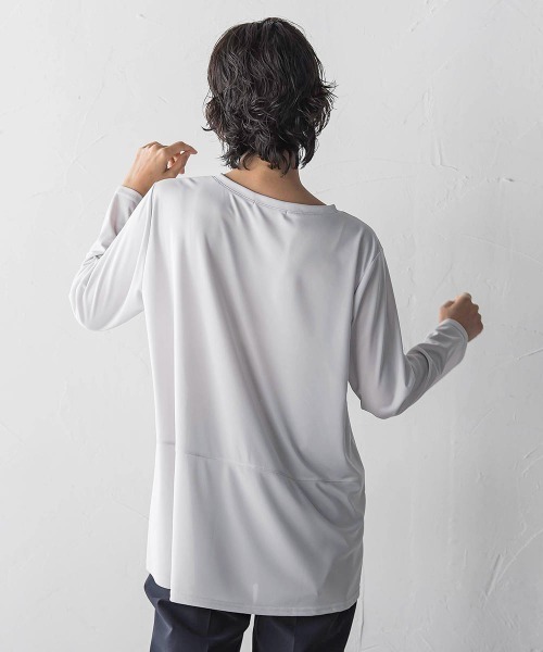 la.f…（ラエフ）の「“ブラウスのように着られる”さらさらストレッチトップス（Tシャツ/カットソー・レディース・ブラック系その他/ライトグレー・9号）」の12枚目の写真