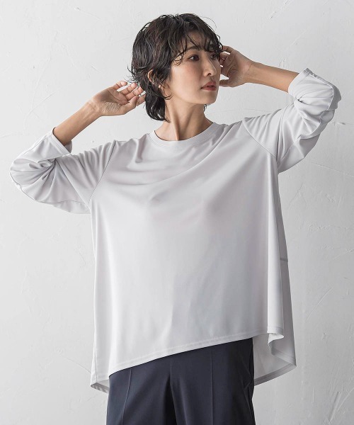 la.f…（ラエフ）の「“ブラウスのように着られる”さらさらストレッチトップス（Tシャツ/カットソー・レディース・ブラック系その他/ライトグレー・9号）」の10枚目の写真
