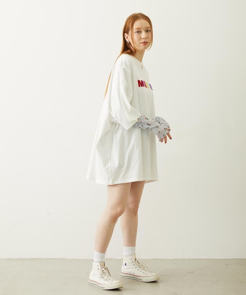 MILKFED.(ミルクフェド)の「STENCIL SAGARA EMBROIDERY S/S TEE(Tシャツ/カットソー・レディース・ホワイト/オフホワイト/チャコール・ONE SIZE)」の14枚目の写真