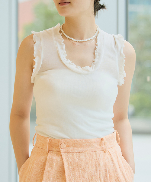 IENA LA BOUCLE(イエナラブークル)の「《追加》seamless basic./シームレスベーシック Flounce タンクトップ(タンクトップ・レディース・ブラウン/ピンク/ブラック/ホワイト/パープル・FREE)」の2枚目の写真