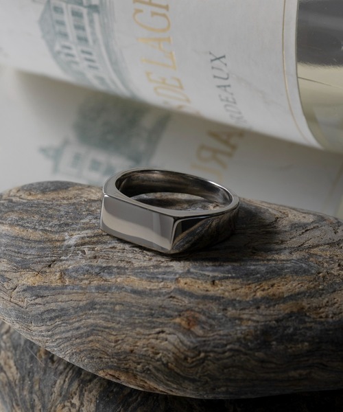 MAGASIN DE MODE Brew(マガジンデモードブリュー)の「【MAGASIN DE MODE Brew】Simple Rectangle Ring -STENLESS STEEL- ステンレス(リング・メンズ・シルバー・ 19)」の1枚目の写真