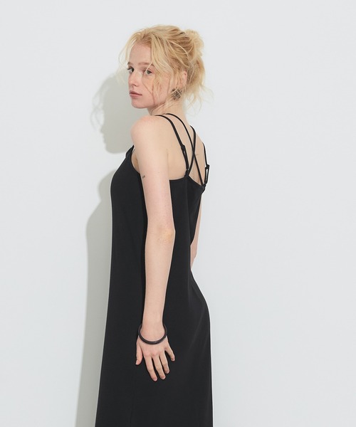 coca(coca)(コカ)の「OUT BRA バッククロスキャミワンピース(ワンピース・レディース・ダークブラウン/ブラック・L/M/S)」の10枚目の写真