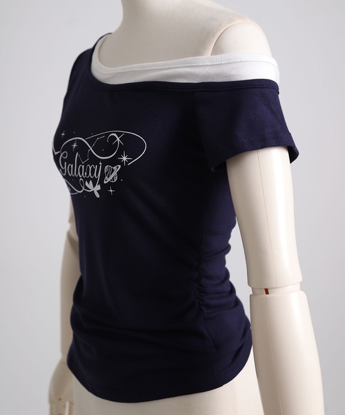 Diable baiser(ディアブルベーゼ)の「ロゴ オフショルダー Tシャツ / レイヤード風 アシンメトリー 星柄 Tシャツ エッジィ(Tシャツ/カットソー・レディース・ホワイト/ネイビー・FREE)」の15枚目の写真