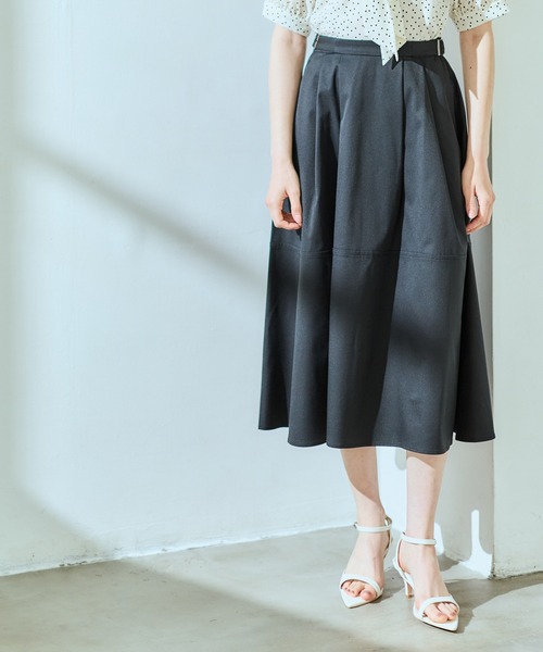 12Twelve Agenda(トゥエルブ アジェンダ)の「撥水タックフレアスカート(スカート・レディース・ベージュ/ブラック/ブルー・M)」の6枚目の写真