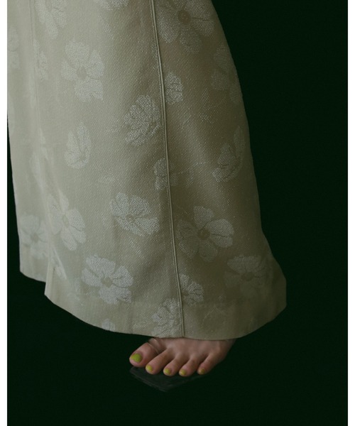 anuke(アンヌーク)の「Flower Jacquard Skirt(スカート・レディース・ブラウン/アイボリー・38inch/36inch)」の7枚目の写真