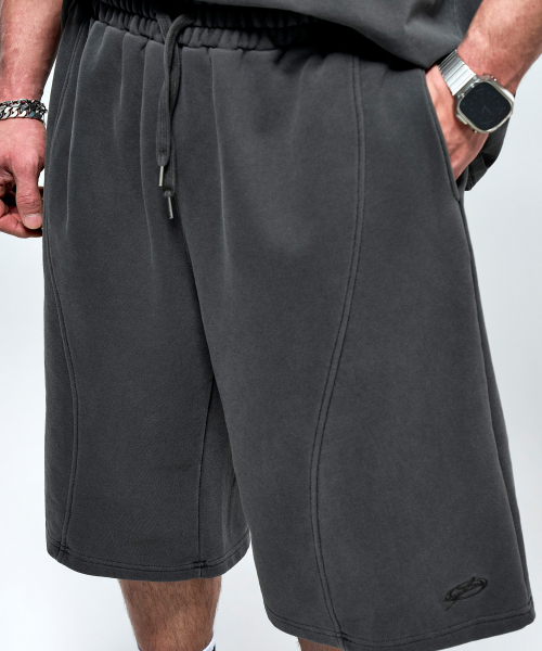 PHYSICAL GARMENTS（フィジカルガーメンツ）の「P2634 ピグダイイングウェーブ切り替えバミューダパンツ [チャコール]（その他パンツ・メンズ・チャコール・2/1）」の3枚目の写真