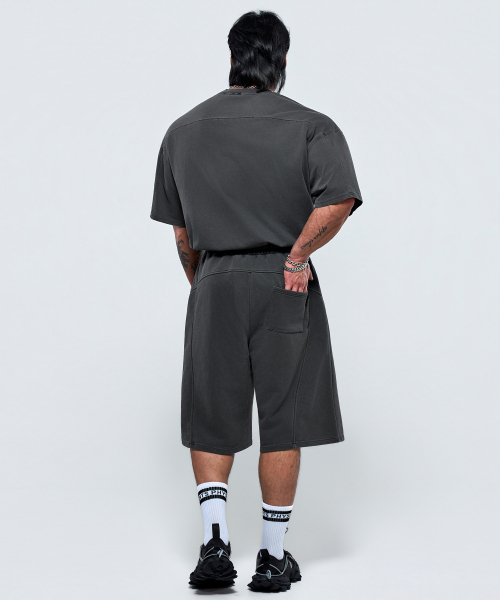 PHYSICAL GARMENTS（フィジカルガーメンツ）の「P2634 ピグダイイングウェーブ切り替えバミューダパンツ [チャコール]（その他パンツ・メンズ・チャコール・2/1）」の5枚目の写真
