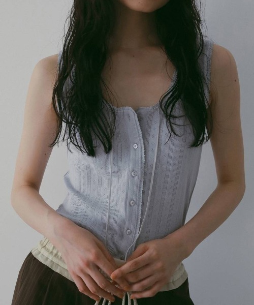 anuke（アンヌーク）の「[anuke/アンヌーク] カットレース タンクトップ（タンクトップ・レディース・ブラック/ブルー・F）」の2枚目の写真