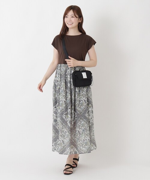 one'sterrace(ワンズテラス)の「JOUET ジョエット コードチャームミニショルダー(ショルダーバッグ・レディース・ベージュ系9/ブラック系8/カーキ系5・99)」の6枚目の写真