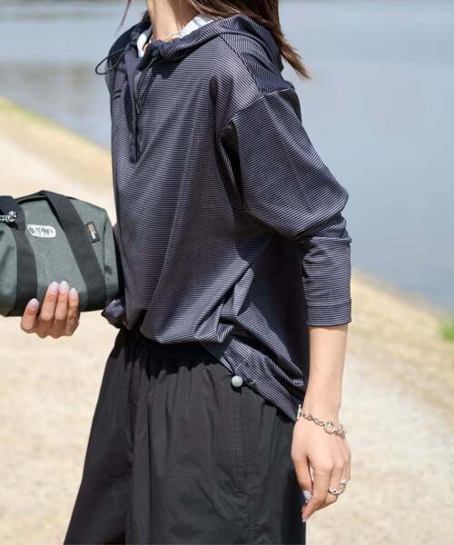 OUTDOOR PRODUCTS（アウトドアプロダクツ）の「miller ex Swim Rash gard hoody（Tシャツ/カットソー・レディース・ブラック/ブルー系その他/グリーン/アイボリー・SMALL/MEDIUM）」の20枚目の写真