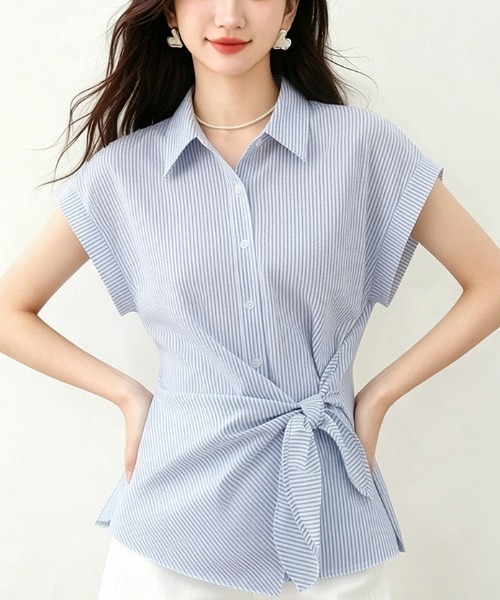 LUCPY(ラクピー)の「ウエストリボンストライプシャツブラウス(シャツ/ブラウス・レディース・ライトブルー・X-LARGE/SMALL/MEDIUM/LARGE)」の2枚目の写真