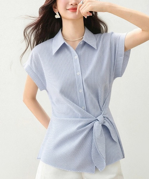 LUCPY(ラクピー)の「ウエストリボンストライプシャツブラウス(シャツ/ブラウス・レディース・ライトブルー・X-LARGE/SMALL/MEDIUM/LARGE)」の4枚目の写真