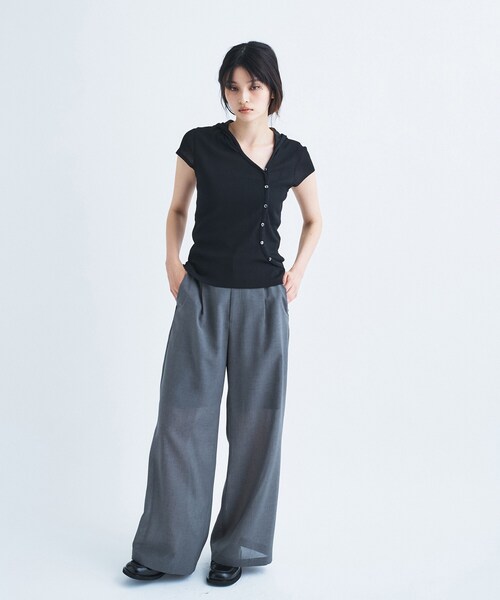 CODE A(コードエー)の「soft button hood tee(Tシャツ/カットソー・レディース・オフホワイト/ライトグリーン/ブラック・00)」の8枚目の写真