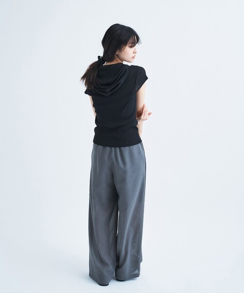 CODE A(コードエー)の「soft button hood tee(Tシャツ/カットソー・レディース・オフホワイト/ライトグリーン/ブラック・00)」の9枚目の写真