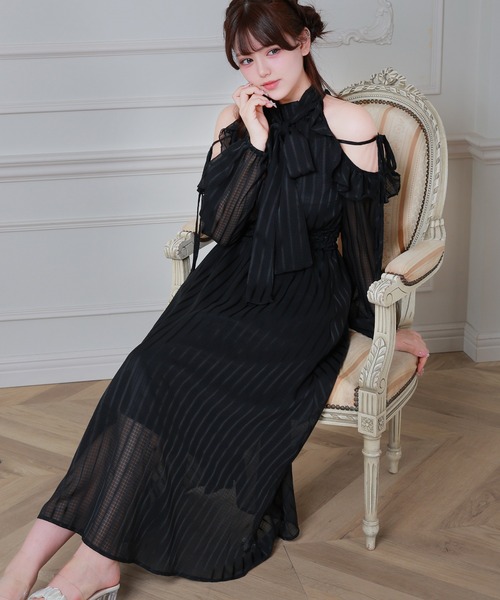 Anely(アネリー)の「ストライプ ボウタイ リボン オープン ショルダー ワンピース(ワンピース・レディース・ブラック/ホワイト/ベージュ・FREE)」の5枚目の写真
