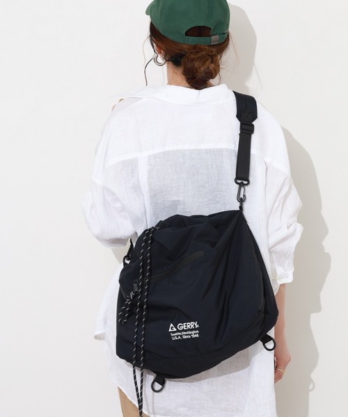 GERRY(ジェリー)の「GERRY 撥水加工 軽量 3WAY マルチ ナップサック リュックサック ショルダーバッグ 男女兼用(ショルダーバッグ・メンズ・ブラック・FREE)」の15枚目の写真