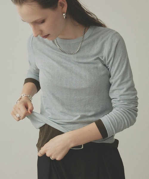 uchi.(ウチ)の「【2枚セット】シアーリブ編みカットソー パックTシャツ(Tシャツ/カットソー・レディース・ホワイト×ブルー/サックスブルー系/パープル系その他/ホワイト系その他/ブラウン系その他・FREE)」の1枚目の写真