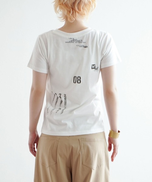 e-zakkamania stores（イーザッカマニアストアーズ）の「ランダムグラフィックプリント クルーネックTシャツ（Tシャツ/カットソー・レディース・オフホワイト・フリー）」の13枚目の写真