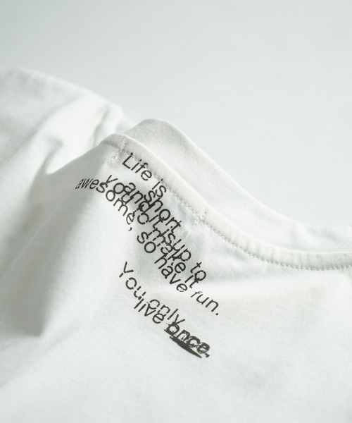 e-zakkamania stores（イーザッカマニアストアーズ）の「ランダムグラフィックプリント クルーネックTシャツ（Tシャツ/カットソー・レディース・オフホワイト・フリー）」の18枚目の写真