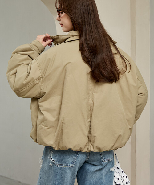 MARY QUANT(マリークワント)の「MARY QUANT × PUBLUX/マリークワント 別注 中綿 相良 ワッペン スタンドカラー ショートコート 限定展開(ブルゾン・レディース・ベージュ/ブラック・フリ-)」の17枚目の写真