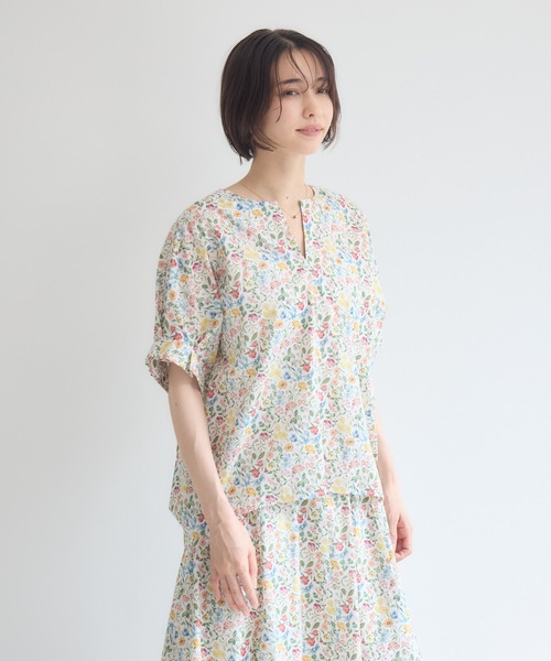 KATHARINE ROSS(キャサリンロス)の「【日本製】 LIBERTY FABRICS タックスリーブブラウス(シャツ/ブラウス・レディース・グリーン/オフホワイト/ピンク/ブルー/パープル/フューシャピンク・FREE)」の8枚目の写真