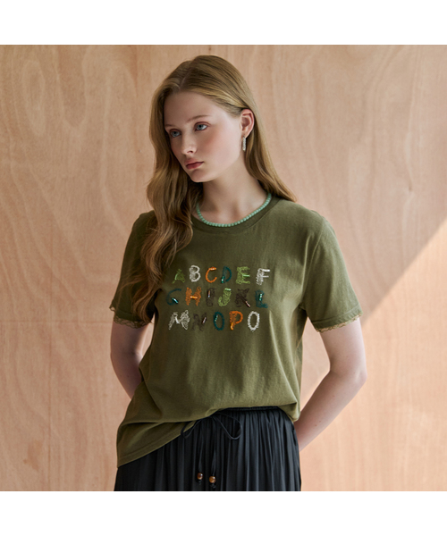 MAXZA(マージャコレクション)の「ビーズレタリング刺繍レース半袖Tシャツ(Tシャツ/カットソー・レディース・ブラック/カーキ・FREE)」の1枚目の写真