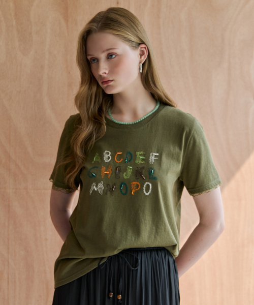 MAXZA(マージャコレクション)の「ビーズレタリング刺繍レース半袖Tシャツ(Tシャツ/カットソー・レディース・ブラック/カーキ・FREE)」の3枚目の写真