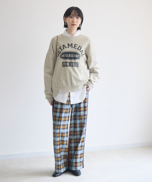 Paradise Picnic(パラダイスピクニック)の「TRANOI. 1972RECORDロゴプリント裏毛プルオーバー(Tシャツ/カットソー・レディース・ベージュ/チャコールグレー・FREE)」の12枚目の写真