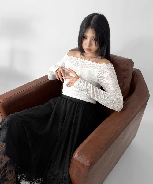 LVEU.(ラブユ.)の「【LVEU.】レースオフショルダートップス / トップス カットソー ストレッチ 長袖 オフショル オフショルダー レース 花柄 総レース 透け感 きれいめ カップ付き レイヤード ホワイト ブラック(Tシャツ/カットソー・レディース・ブラック/ホワイト・FREE)」の12枚目の写真
