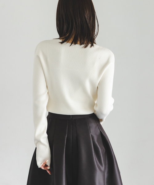 Noble(ノーブル)の「《WEB&日本橋店限定・追加》ボタンディテールタイトリブニット(ニット/セーター・レディース・ブラック/マルチ/ホワイト系その他・FREE)」の22枚目の写真