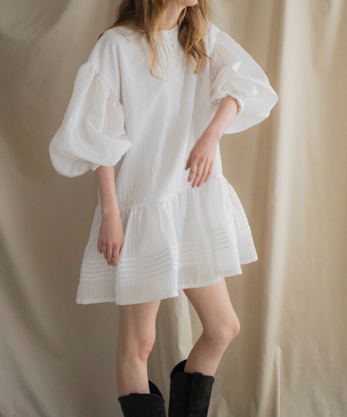 WILLFULLY(ウィルフリー)の「pintuck round hem stripe midi OP(ワンピース・レディース・ブラック/ホワイト・FREE)」の2枚目の写真