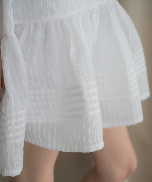 WILLFULLY(ウィルフリー)の「pintuck round hem stripe midi OP(ワンピース・レディース・ブラック/ホワイト・FREE)」の6枚目の写真