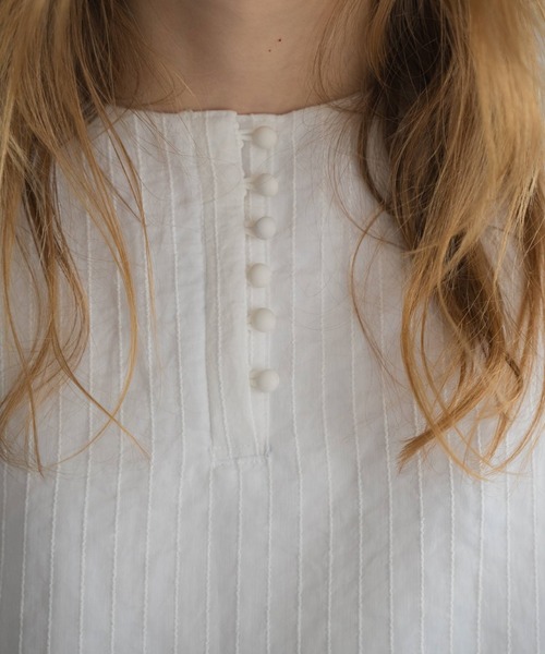 WILLFULLY(ウィルフリー)の「pintuck round hem stripe midi OP(ワンピース・レディース・ブラック/ホワイト・FREE)」の5枚目の写真