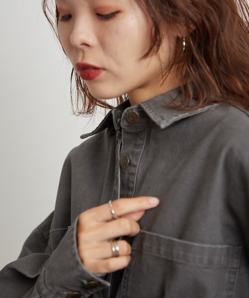 WILLOW（ウィロー）の「【willow】ダックオーバージャケット（ブルゾン・レディース・チャコールグレー/ベージュ・ONE SIZE）」の3枚目の写真