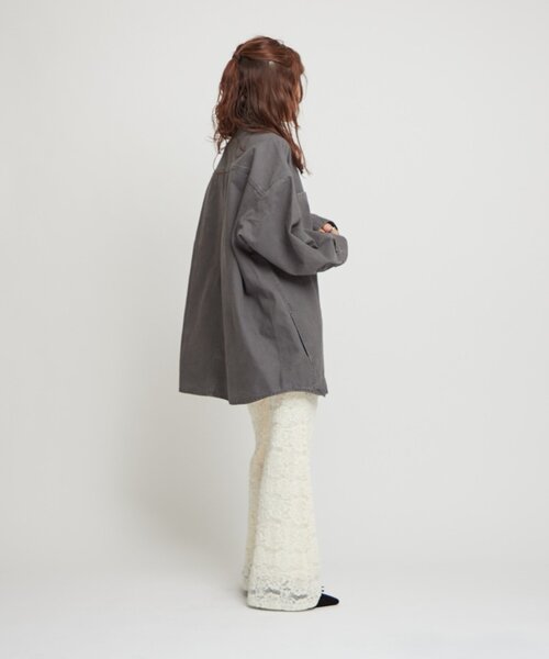 WILLOW（ウィロー）の「【willow】ダックオーバージャケット（ブルゾン・レディース・チャコールグレー/ベージュ・ONE SIZE）」の7枚目の写真