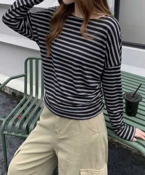 LADY LIKE(レディライク)の「【秋冬新作】サイドギャザーボーダートップス(Tシャツ/カットソー・レディース・ダークグレー/ブラック/オフホワイト・M)」の5枚目の写真