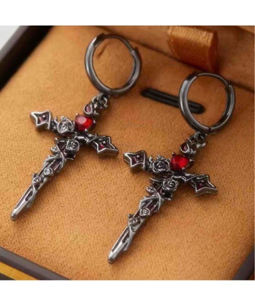 tone(トーン)の「【88eighty-eight】パンクゴシックハート十字架ブラックピアス【import】(MA)(ピアス(両耳用)・レディース・ブラック・FREE)」の5枚目の写真