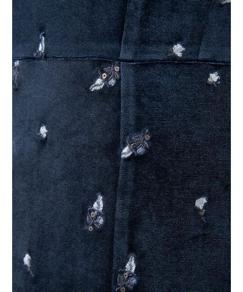 LILY BROWN(リリーブラウン)の「ベロア刺繍ワンピース(ワンピース・レディース・ブルー/ブラック/アイボリー・F)」の16枚目の写真