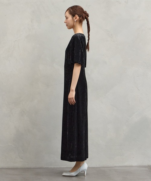 AIMER(エメ)の「プチハイネックチュールブラウス×クラッシュベロアバルーンスリーブワンピース 2点セットパーティードレス(ドレス・レディース・ブラック/ブラウン・MEDIUM)」の22枚目の写真