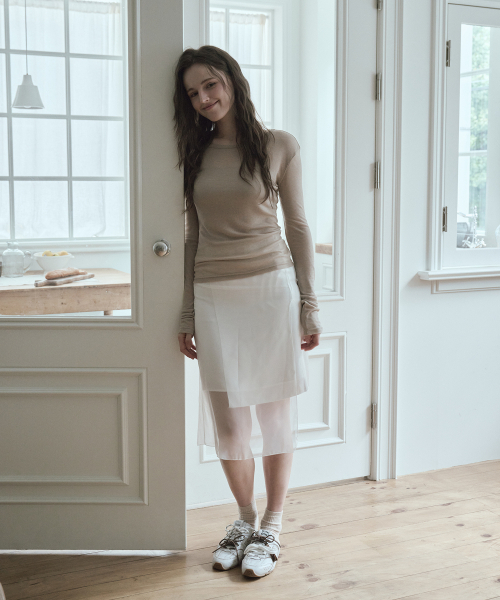AUTH.(オース)の「アンバランスシースルーレイヤースカート(ホワイト)(スカート・レディース・その他・SMALL/MEDIUM)」の4枚目の写真