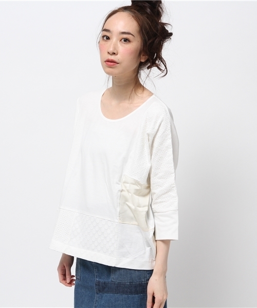 POU DOU DOU（プードゥドゥ）の「異素材パッチワークドルマントップス（Tシャツ/カットソー・レディース・オフホワイト/ネイビー/ピンクベージュ・3）」の2枚目の写真