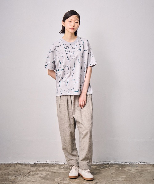 sneeuw(スニュウ)の「ブロックTシャツ(Tシャツ/カットソー・レディース・チャコールグレー/グレー・1/3)」の3枚目の写真
