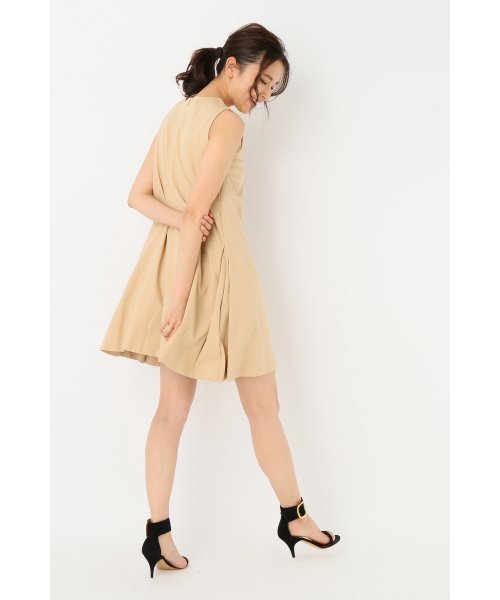 LIMITLESS LUXURY(リミットレスラグジュアリー)の「ノースリーブカットオールインワン◆(サロペット/オーバーオール・レディース・ホワイト/ベージュ/ネイビー・38/36)」の6枚目の写真