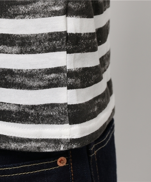 VENCEEXCHANGE（ヴァンスエクスチェンジ）の「カスレボーダープリントT（Tシャツ/カットソー・メンズ・ブルー/ブラック・MEDIUM/SMALL/LARGE）」の7枚目の写真