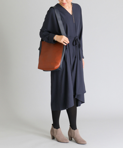 RODE SKO（ロデスコ）の「RODE SKO AGATA プレーンヒールブーティ（ブーティ・レディース・ブラック/キャメル/グレー・37/36/38）」の18枚目の写真