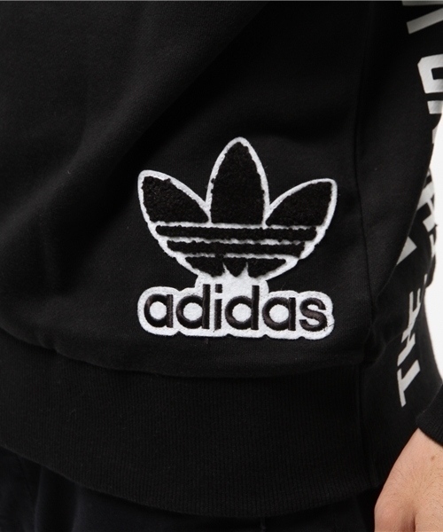 adidas（アディダス）の「オリジナルス スウェット [LOGO CREW SWEAT]（スウェット・メンズ・ブラック・LARGE/MEDIUM/X-LARGE/X-SMALL/XX-LARGE/SMALL）」の11枚目の写真