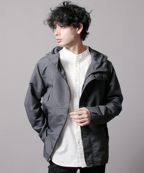 THE CASUAL�i�J�W���A���j�́u�����}�E���e���p�[�J�[ �W���P�b�g �u���]���i�}�E���e���p�[�J�[�j�v�b�ۃO���[