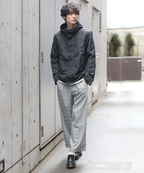 THE CASUAL(カジュアル)の「撥水 ライト マウンテンパーカー ジャケット ブルゾン(マウンテンパーカー・メンズ・グレー/ブラック/ブルー系その他2/ワイン/チャコール/ネイビー/ブルー系その他/チェック/ベージュ系その他/レッド系その他/ベージュ/イエロー系その他/杢グレー/グリーン系その他/カーキ/グリーン/グリーン系その他2・L/XL/M/S)」の18枚目の写真