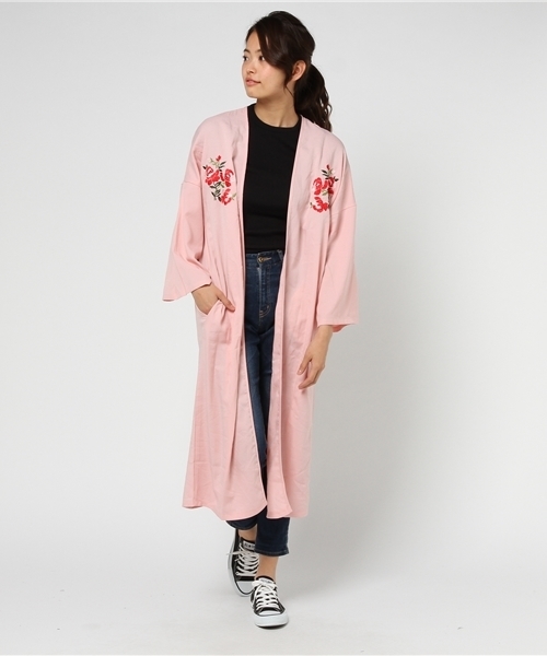 MERLOT（メルロー）の「フラワー刺繍ガウン4991（カーディガン/ボレロ・レディース・ベージュ/ネイビー/ブラック/ピンク・FREE）」の5枚目の写真